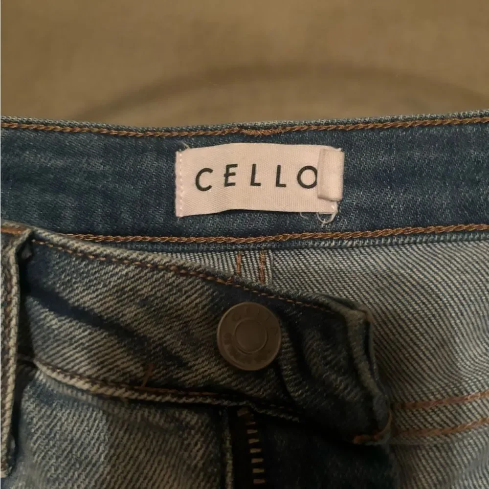 CELLO High rise light wash skinny jeans